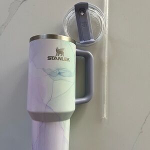 *Used Once* Stanley 40 oz Flowstate Quencher Tumbler - Watercolor Dusk